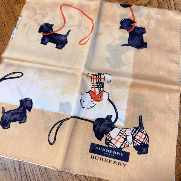 Burberry authentic 19” handkerchiefs scarf gift box set | Made in Japan - Picture 9 of 13
